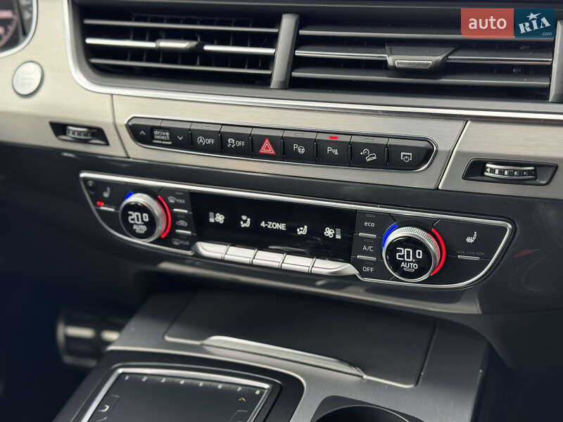 Внедорожник / Кроссовер Audi Q7 2017 в Киеве