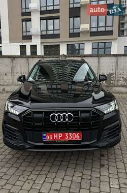 Внедорожник / Кроссовер Audi Q7 2020 в 