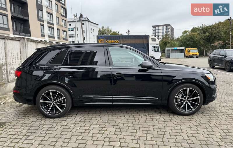 Позашляховик / Кросовер Audi Q7 2020 в Львові