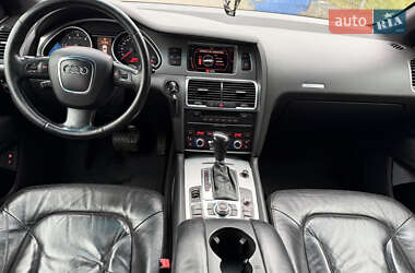 Позашляховик / Кросовер Audi Q7 2006 в 