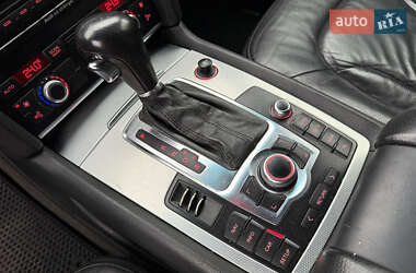 Позашляховик / Кросовер Audi Q7 2006 в 