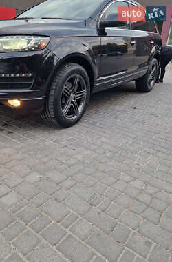 Позашляховик / Кросовер Audi Q7 2015 в 