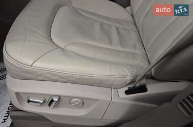 Позашляховик / Кросовер Audi Q7 2014 в 