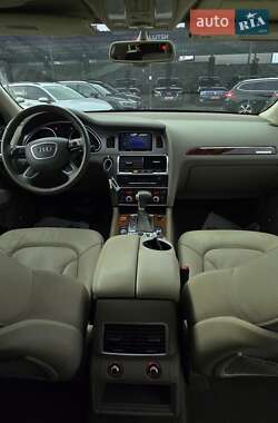 Позашляховик / Кросовер Audi Q7 2014 в 