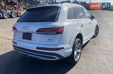 Внедорожник / Кроссовер Audi Q7 2020 в 