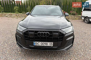 Внедорожник / Кроссовер Audi Q7 2021 в 