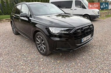Внедорожник / Кроссовер Audi Q7 2021 в 