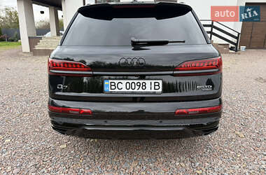 Внедорожник / Кроссовер Audi Q7 2021 в 