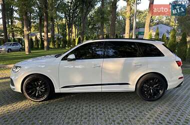 Внедорожник / Кроссовер Audi Q7 2023 в 