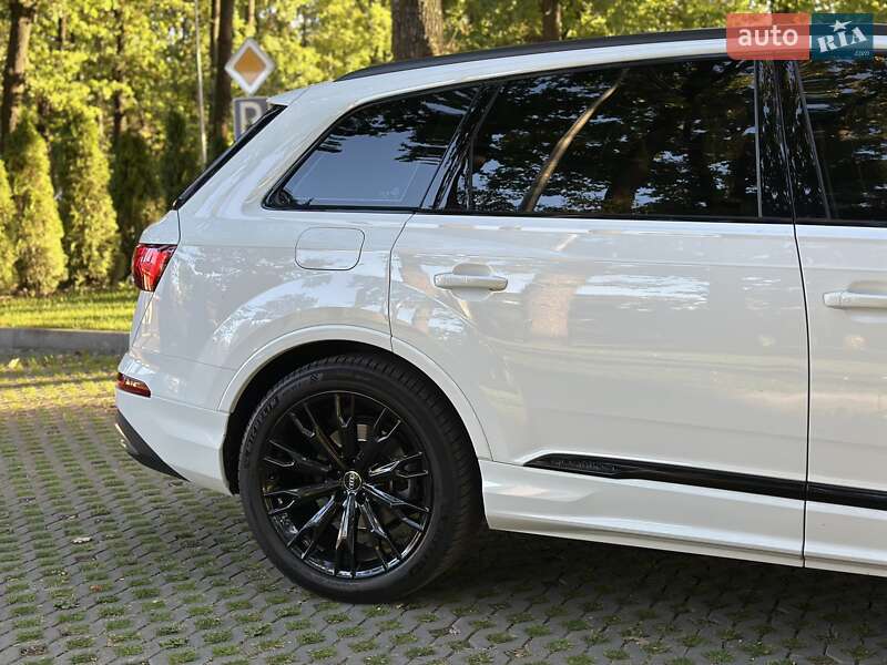 Позашляховик / Кросовер Audi Q7 2023 в Харкові