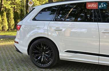 Внедорожник / Кроссовер Audi Q7 2023 в 