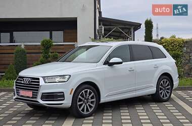 Внедорожник / Кроссовер Audi Q7 2017 в 