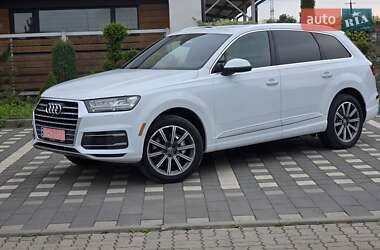 Внедорожник / Кроссовер Audi Q7 2017 в 