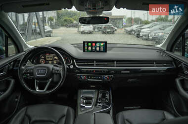 Внедорожник / Кроссовер Audi Q7 2017 в 