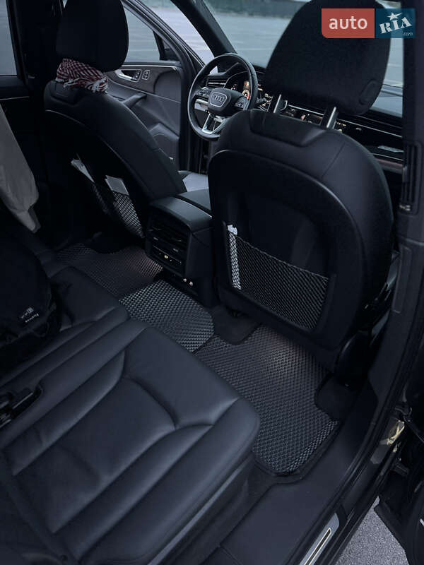 Внедорожник / Кроссовер Audi Q7 2020 в Виннице