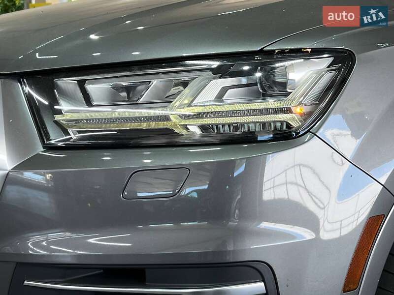 Позашляховик / Кросовер Audi Q7 2015 в Одесі