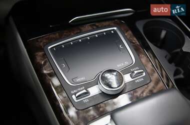Позашляховик / Кросовер Audi Q7 2017 в 