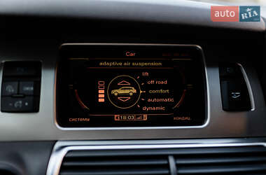 Внедорожник / Кроссовер Audi Q7 2010 в 