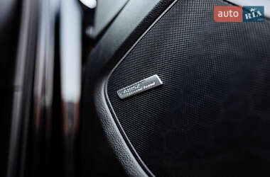 Внедорожник / Кроссовер Audi Q7 2010 в 