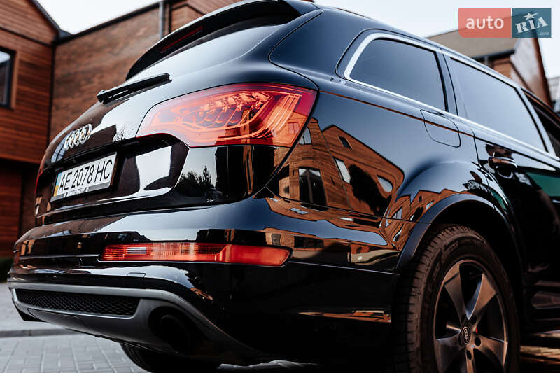 Позашляховик / Кросовер Audi Q7 2010 в Дніпрі