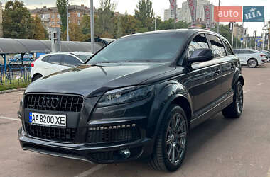 Внедорожник / Кроссовер Audi Q7 2015 в 