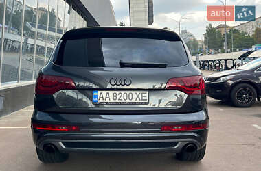 Внедорожник / Кроссовер Audi Q7 2015 в 