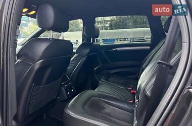 Внедорожник / Кроссовер Audi Q7 2015 в 