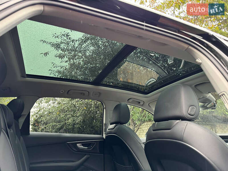 Внедорожник / Кроссовер Audi Q7 2020 в Киеве