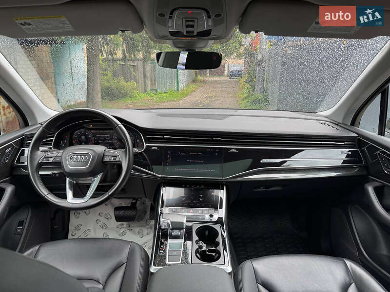 Внедорожник / Кроссовер Audi Q7 2020 в Киеве