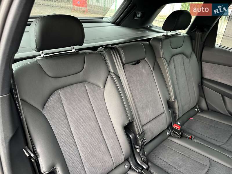 Позашляховик / Кросовер Audi Q7 2025 в Києві фото 44 Позашляховик / Кросовер Audi Q7 2025 в Києві