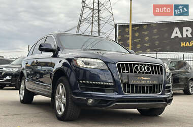 Внедорожник / Кроссовер Audi Q7 2012 в 