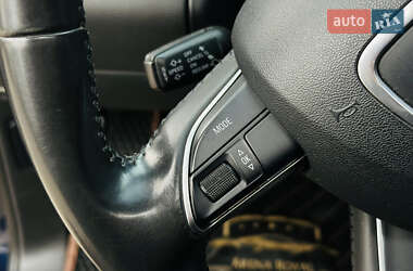 Внедорожник / Кроссовер Audi Q7 2012 в 