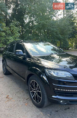 Позашляховик / Кросовер Audi Q7 2007 в 