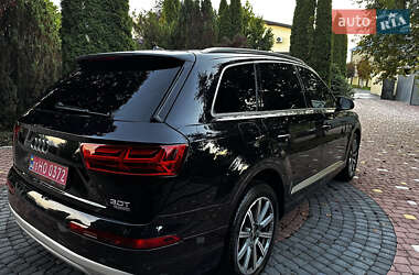 Внедорожник / Кроссовер Audi Q7 2018 в 