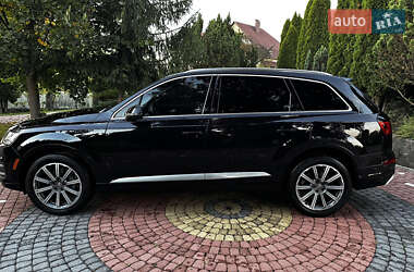 Внедорожник / Кроссовер Audi Q7 2018 в 