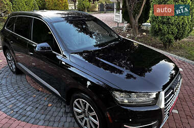 Внедорожник / Кроссовер Audi Q7 2018 в 
