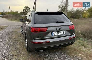 Внедорожник / Кроссовер Audi Q7 2019 в 