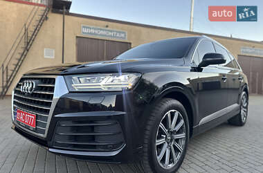 Позашляховик / Кросовер Audi Q7 2017 в 