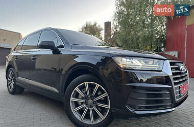 Позашляховик / Кросовер Audi Q7 2017 в 