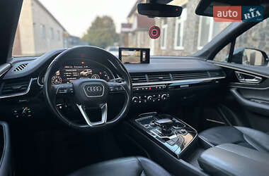 Позашляховик / Кросовер Audi Q7 2017 в 