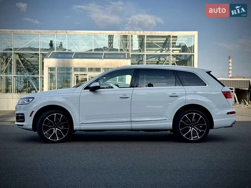 Позашляховик / Кросовер Audi Q7 2017 в Києві