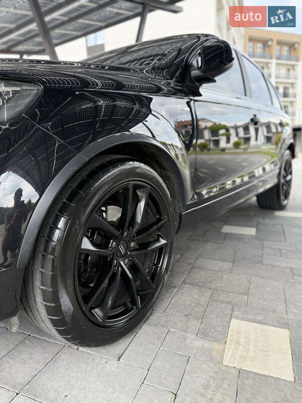 Внедорожник / Кроссовер Audi Q7 2012 в Мукачево