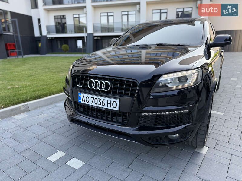 Позашляховик / Кросовер Audi Q7 2012 в Мукачевому