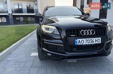 Внедорожник / Кроссовер Audi Q7 2012 в 
