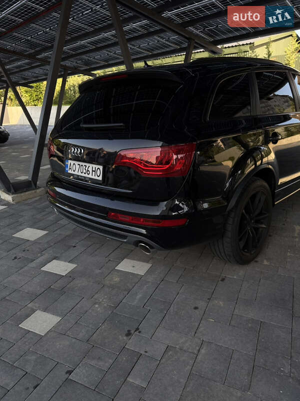 Позашляховик / Кросовер Audi Q7 2012 в Мукачевому