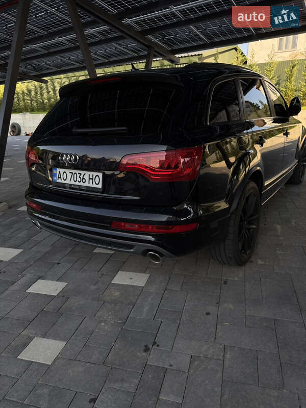 Позашляховик / Кросовер Audi Q7 2012 в Мукачевому