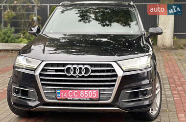 Внедорожник / Кроссовер Audi Q7 2016 в 