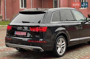 Внедорожник / Кроссовер Audi Q7 2016 в 