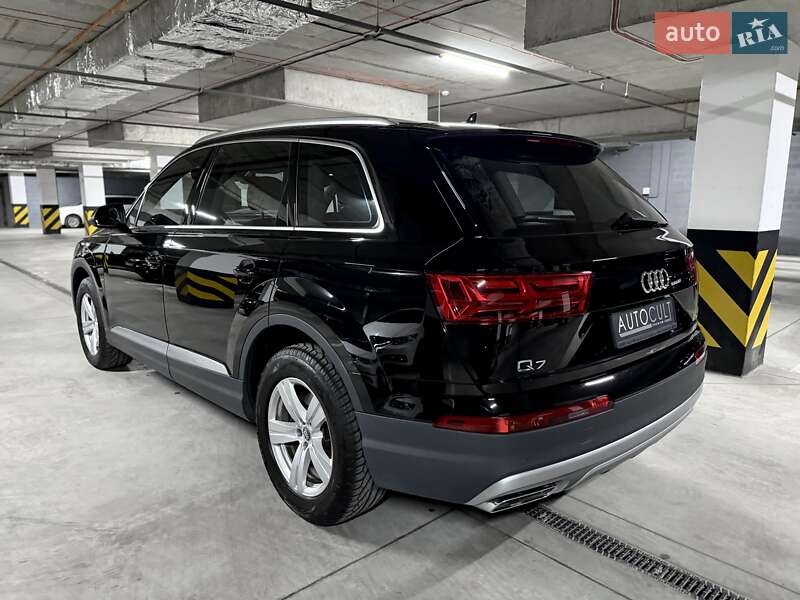 Внедорожник / Кроссовер Audi Q7 2016 в Днепре