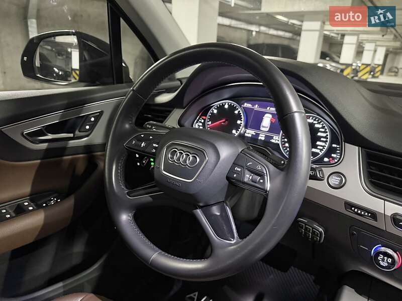 Внедорожник / Кроссовер Audi Q7 2016 в Днепре